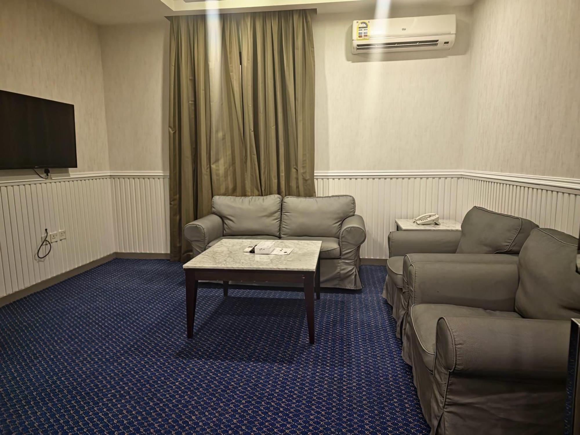 Aparthotel قصور الشرق للاجنحة الفندقية Qosor Al Sharq Dschidda Exterior foto